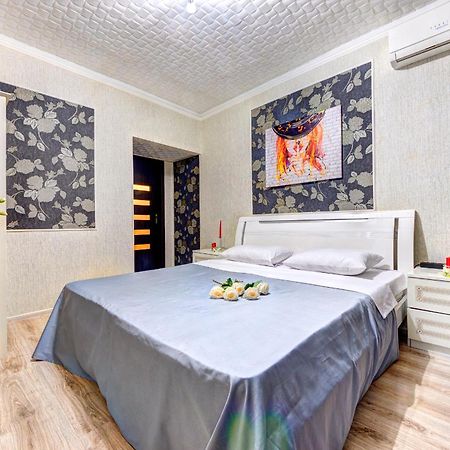 Апартаменти 4-Кімнатні Поруч З Метро Золоті Ворота Kiew Exterior foto
